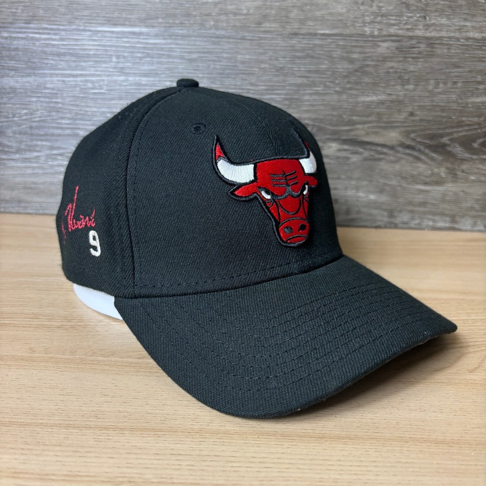 Chicago Bulls Hat Cap Fitted S/M Black NBA Basketball New Era Nikola Vučević
